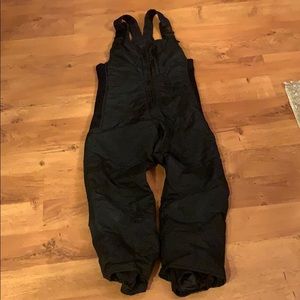 Youth snow pants.  Size Y 10.  Brand is Ossi.